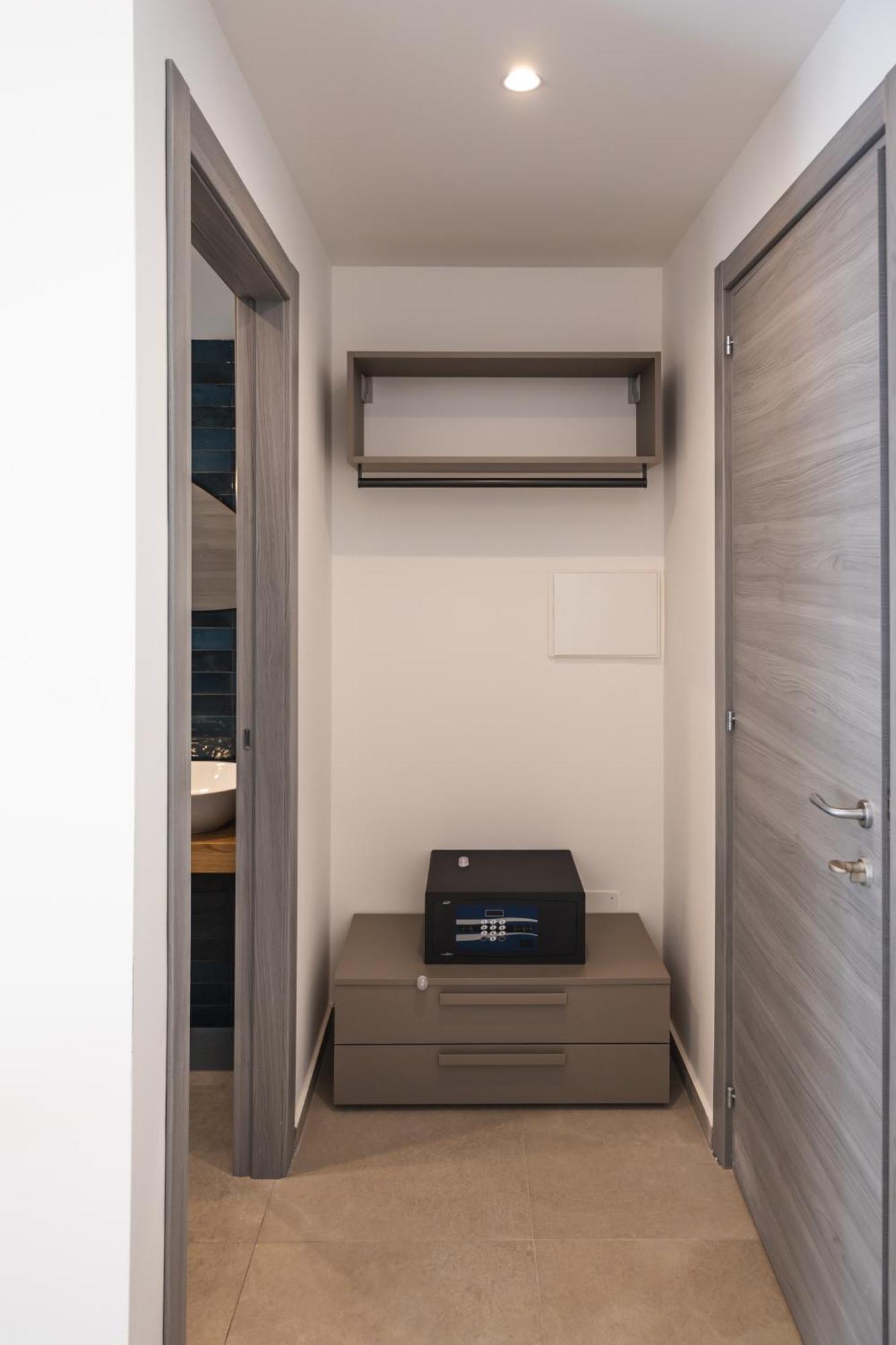 Atena Room Летояни Екстериор снимка