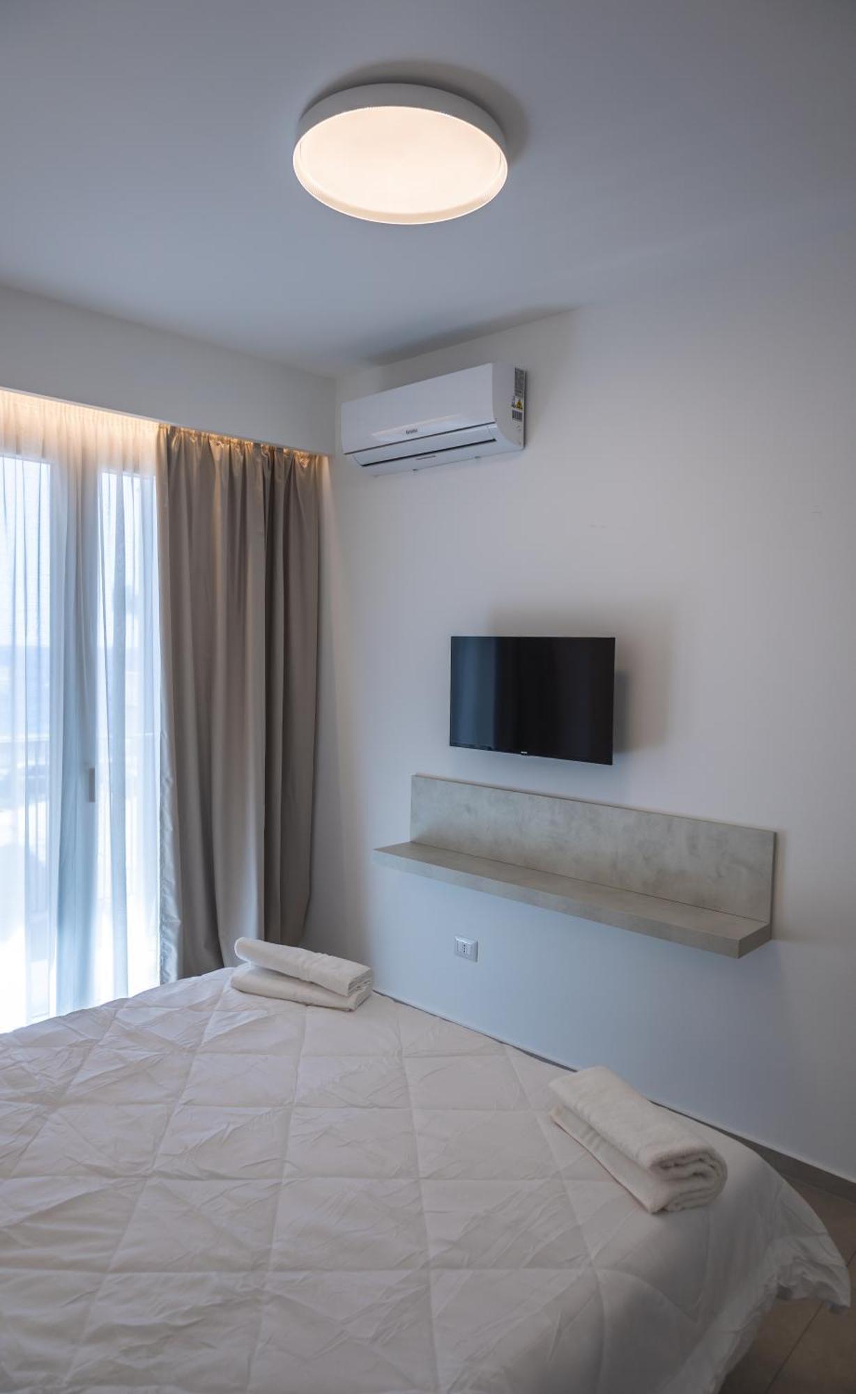Atena Room Летояни Екстериор снимка