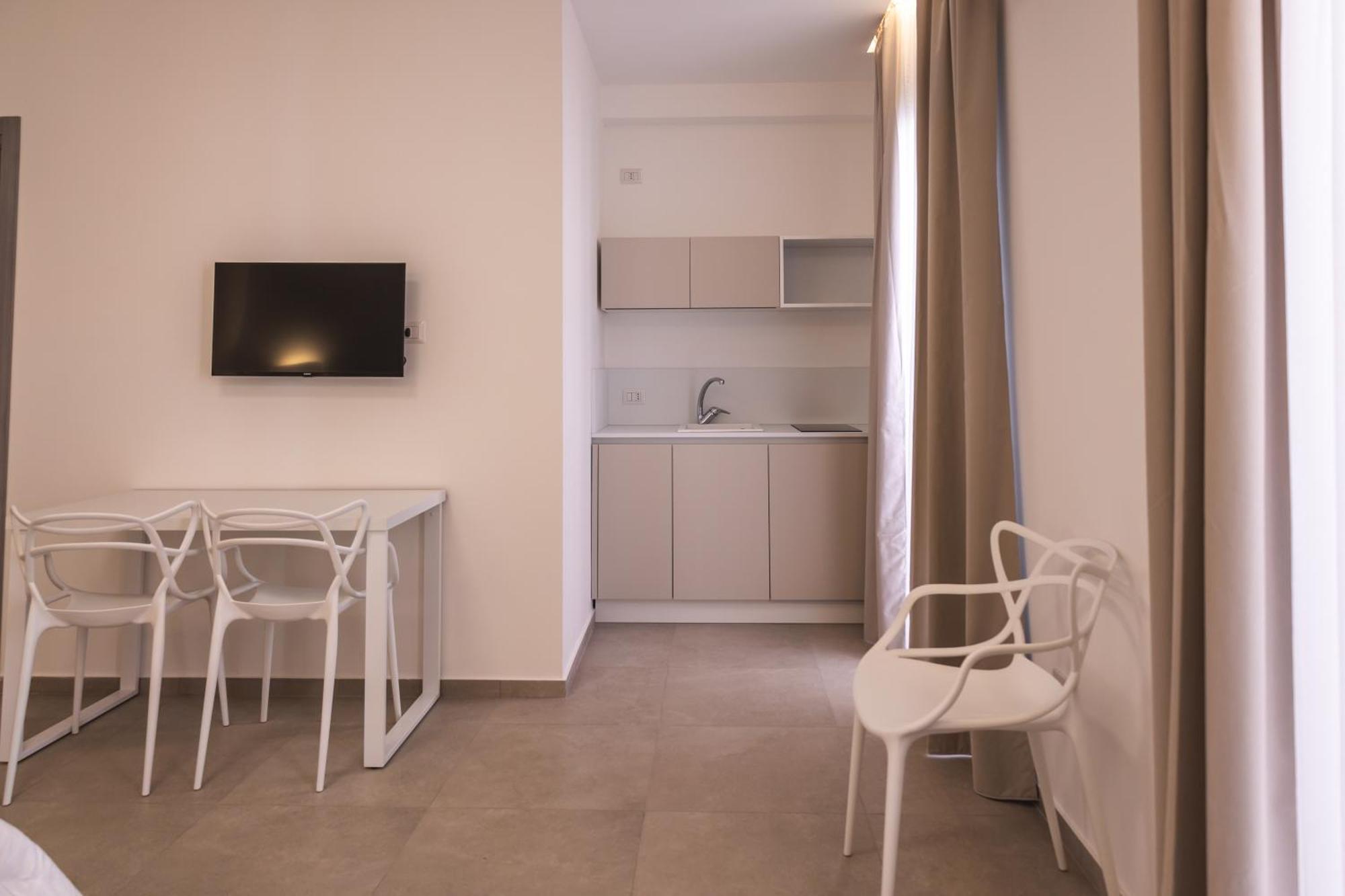 Atena Room Летояни Екстериор снимка